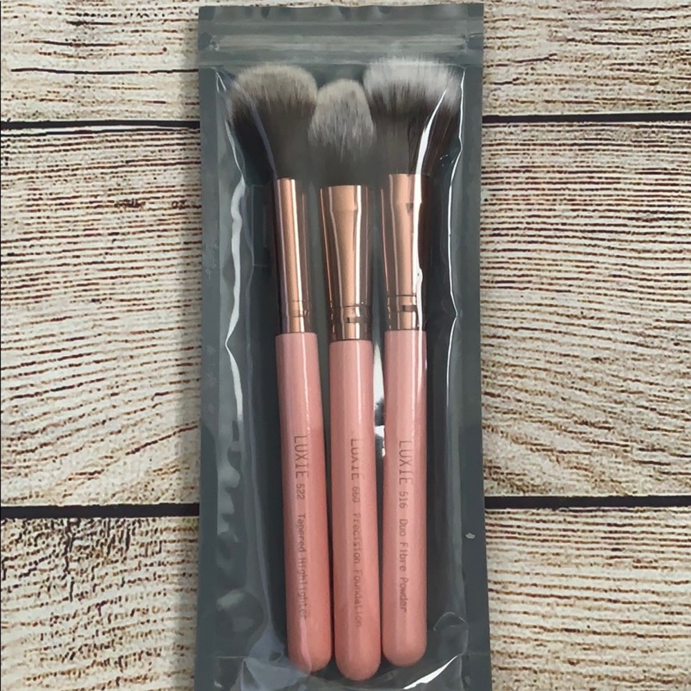 New Luxie Makeup Brushes